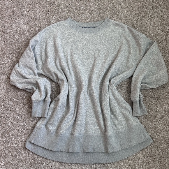 Women’s Aerie Gray And Cozy Long Sleeve Loose Fitted Crewneck Top Size Small - Picture 2 of 6